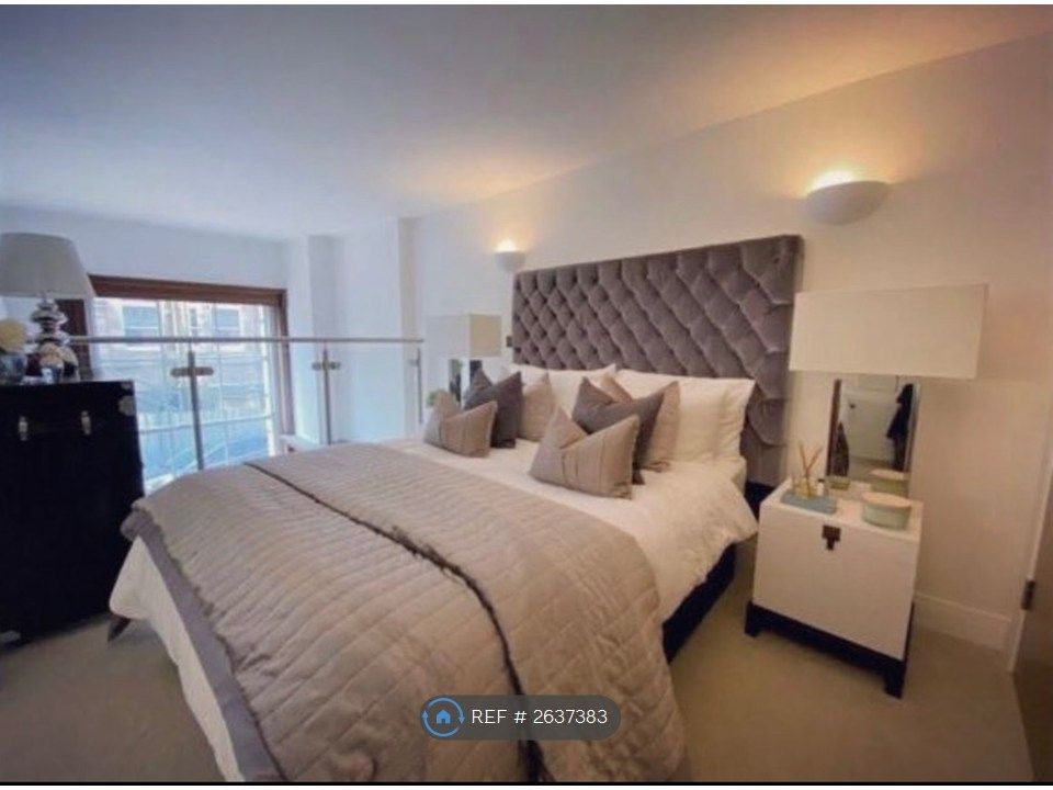 Property photo 3 of 17 Master Bedroom