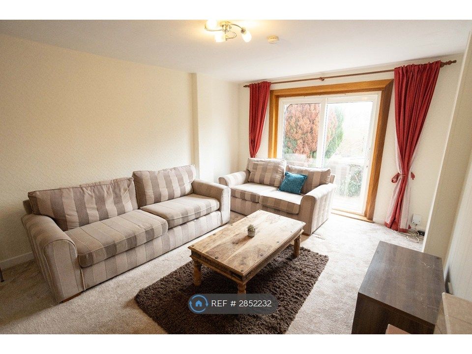 Property photo 1 of 26 Living Room