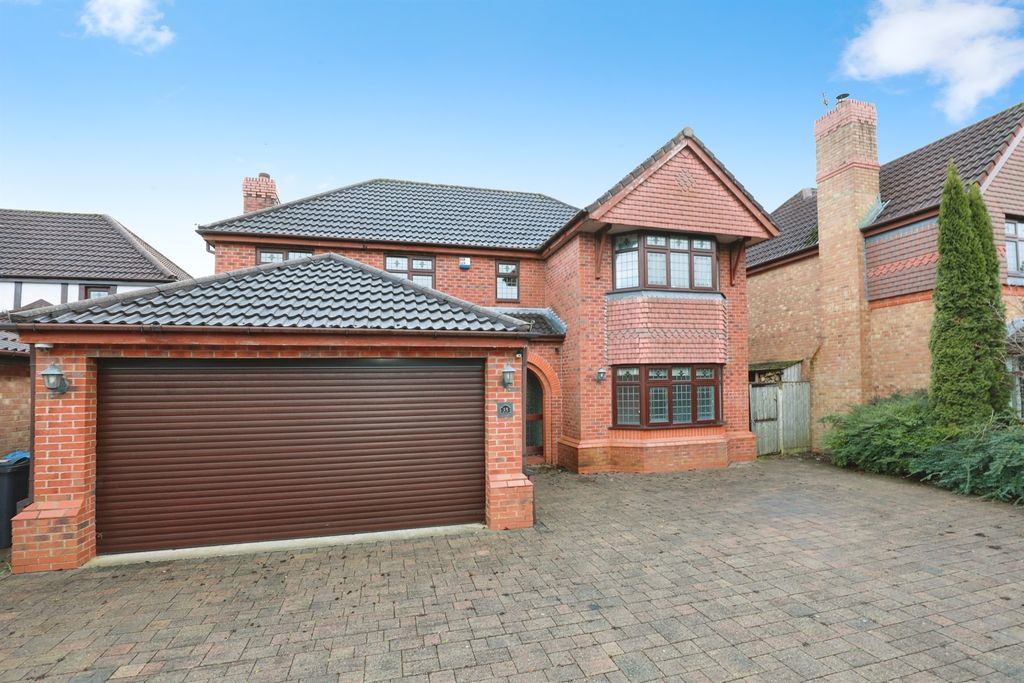 Property photo 2 of 18