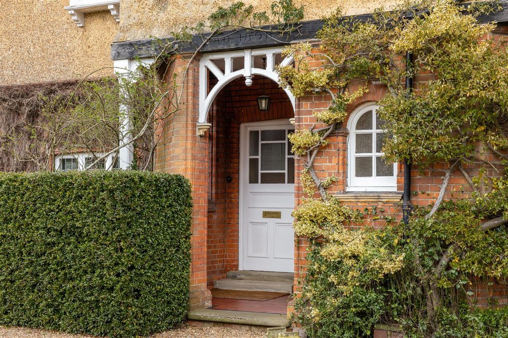 Additional image 6 of 7 bed detached house for saleManor Road, Reigate RH2