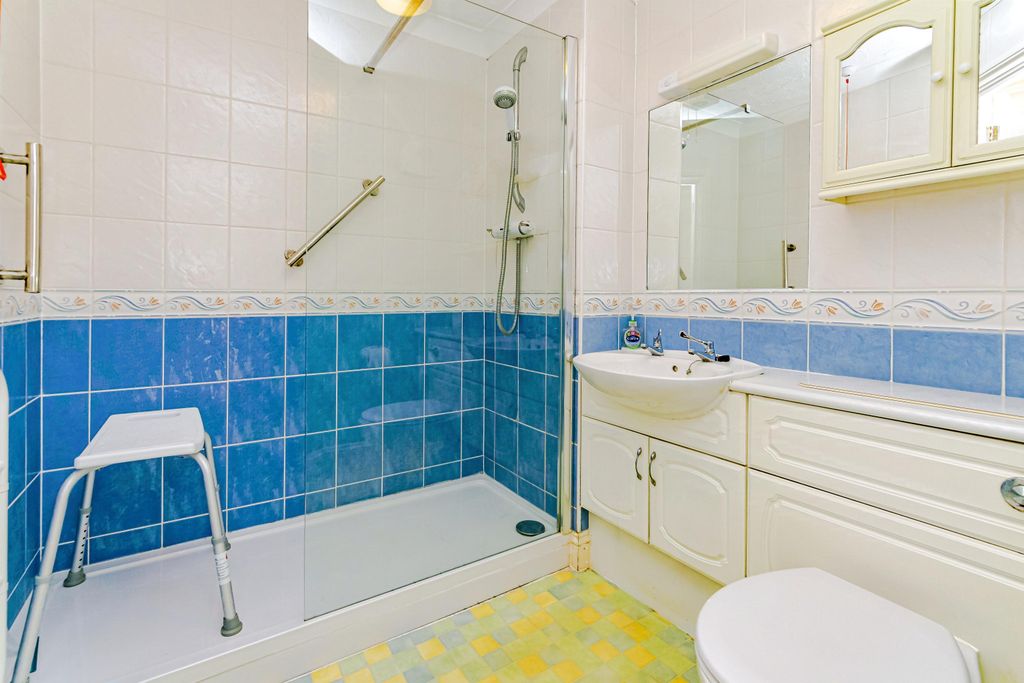 Property photo 3 of 9