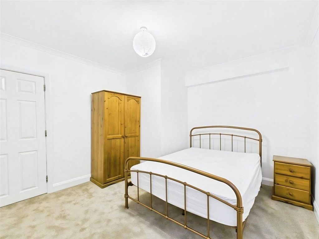 Property photo 3 of 6 Picture No. 14