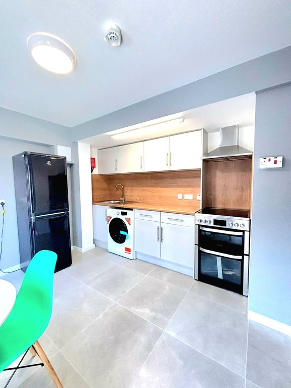 Property photo 1 of 9 Reception