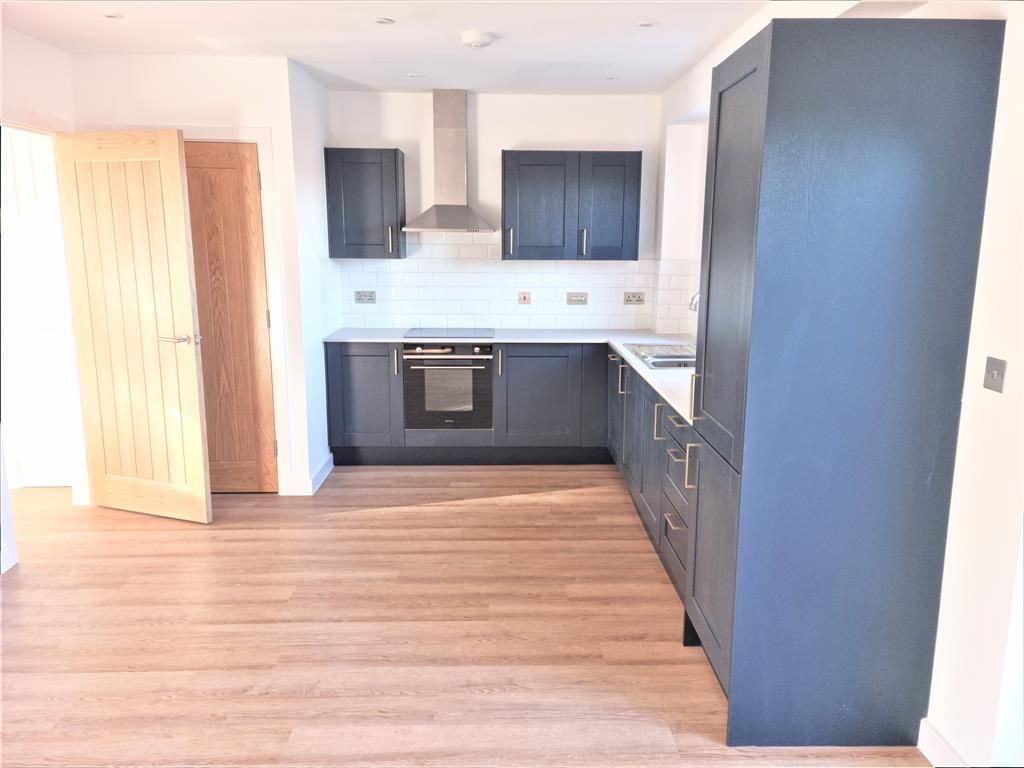 Property photo 2 of 9 Kitchen