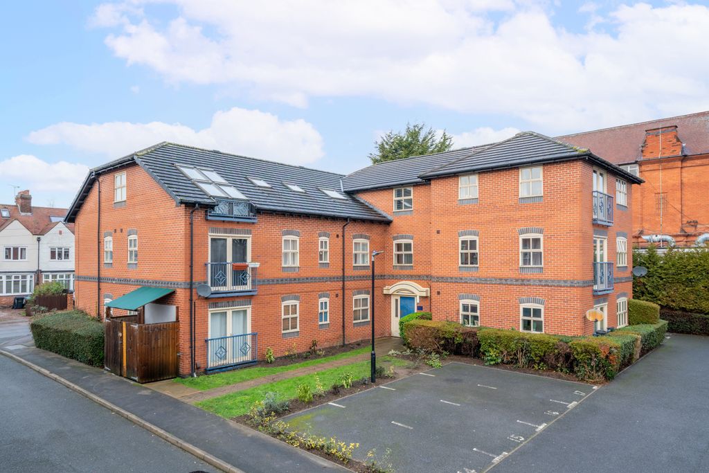 Property photo 1 of 12