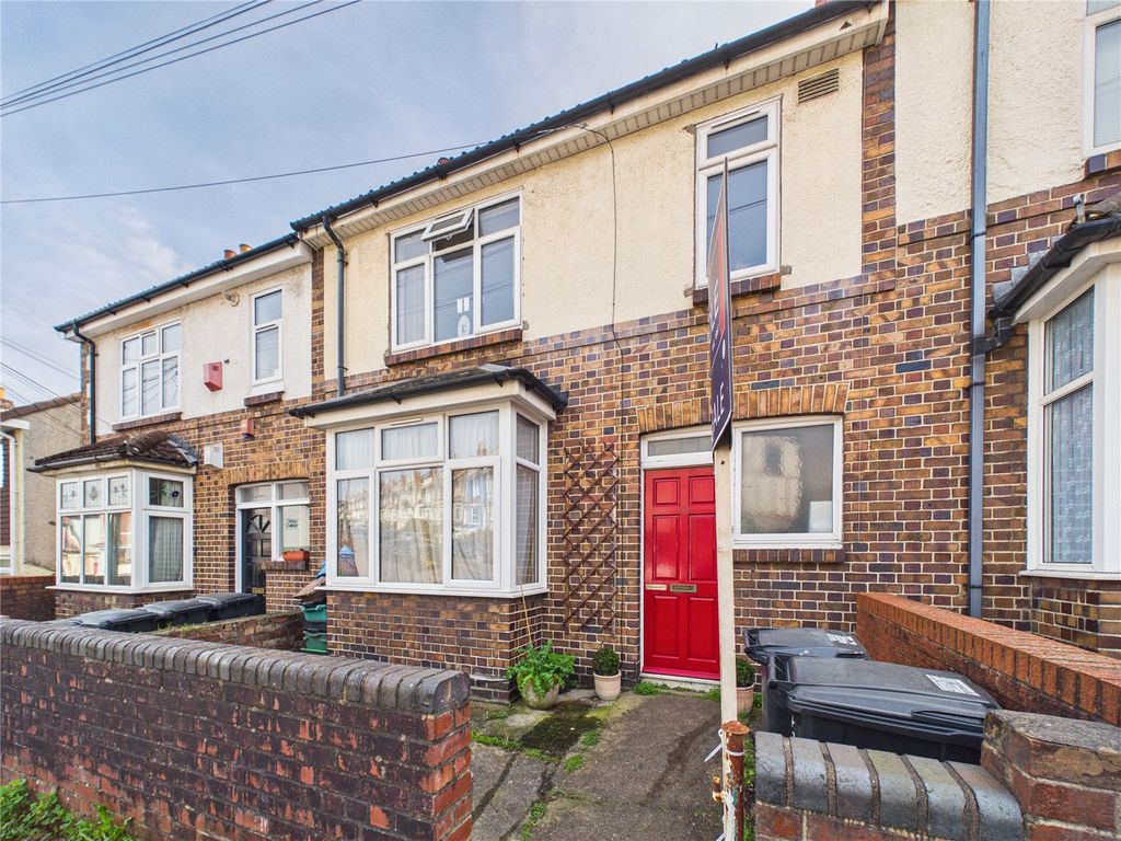 Property photo 2 of 27 Picture No. 17