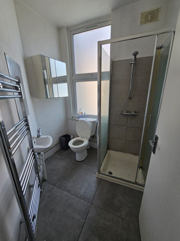 Property photo 3 of 12 Gallery