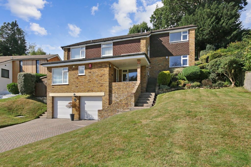 Property photo 1 of 24