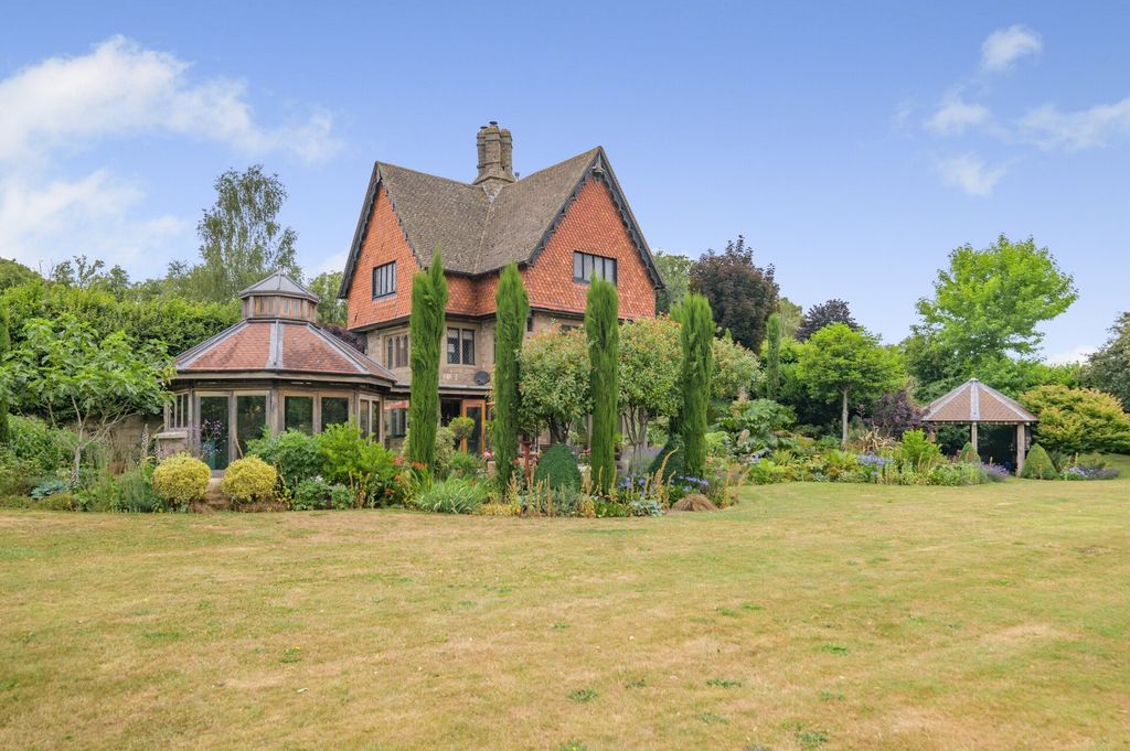 Property photo 2 of 39