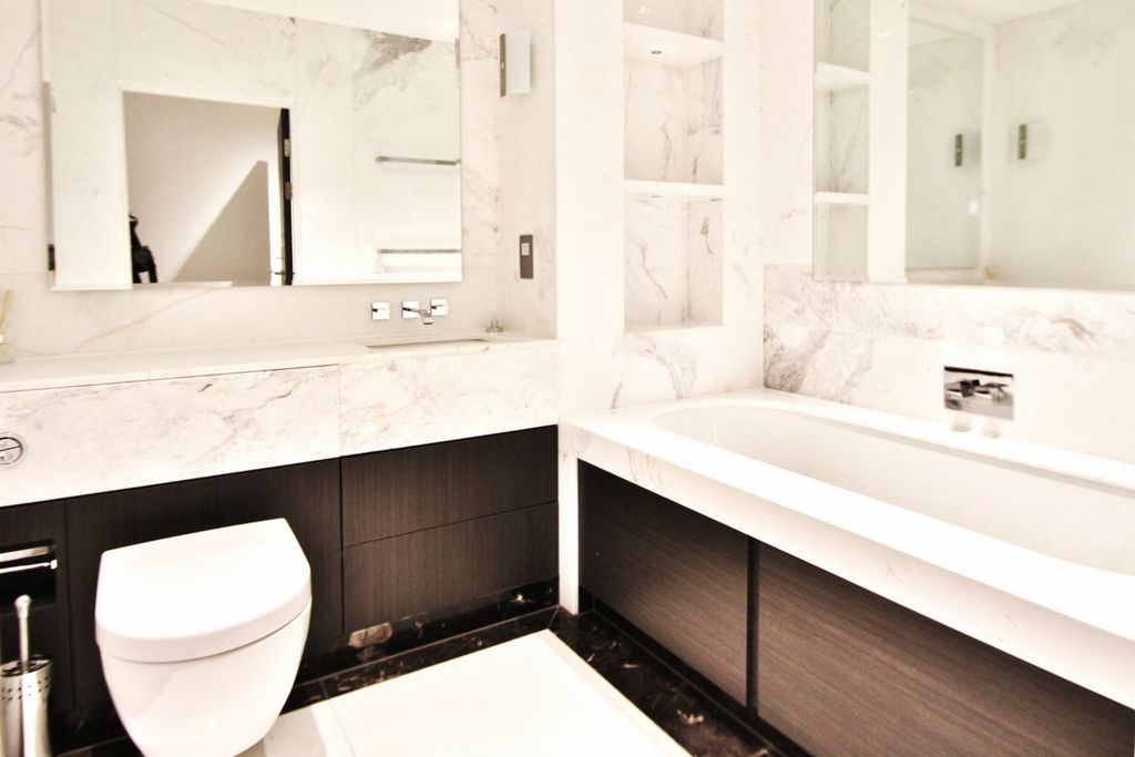 Property photo 3 of 8 Photo 4