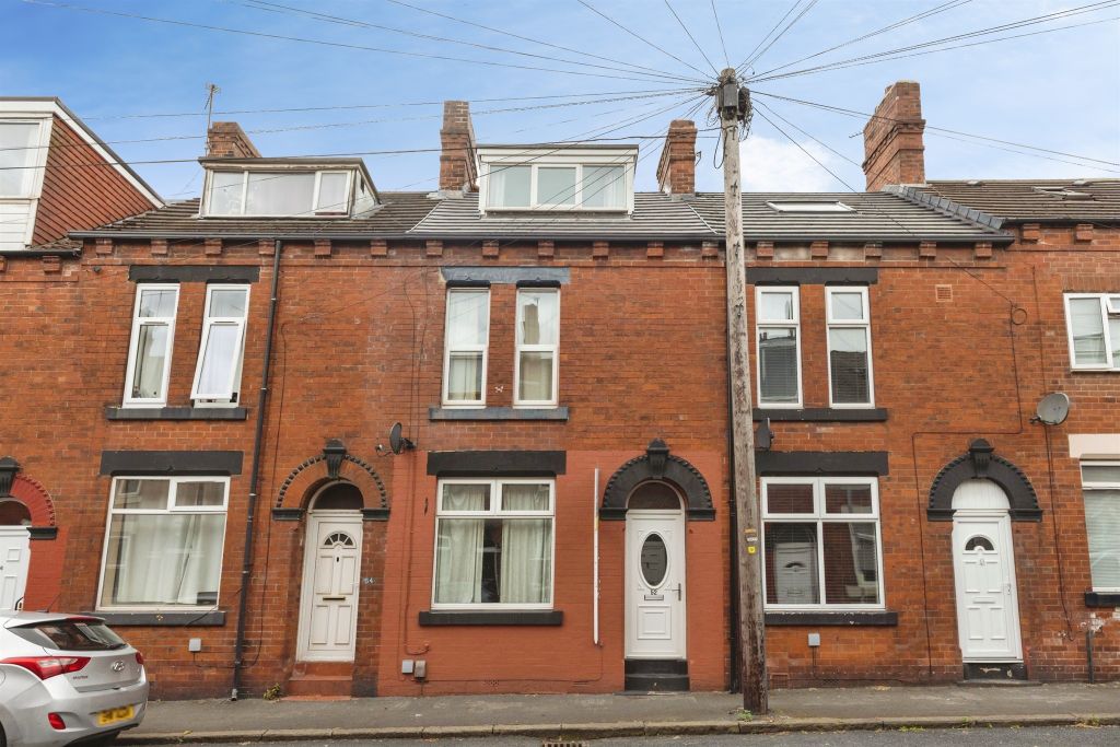 Property photo 1 of 11