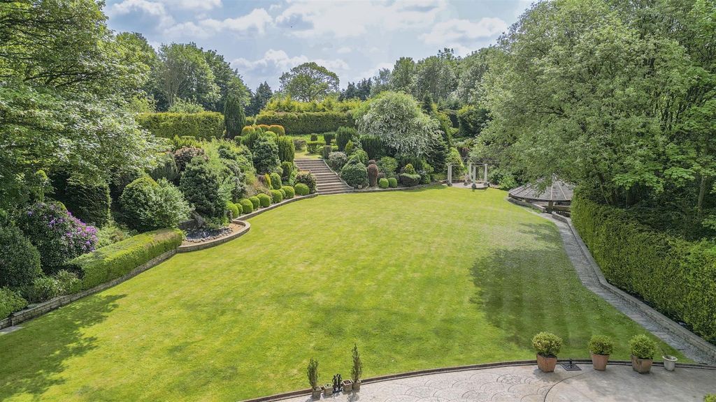 Property photo 2 of 48 Garden View