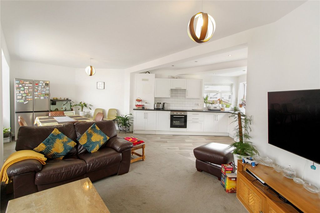 Property photo 2 of 15 Picture No. 09