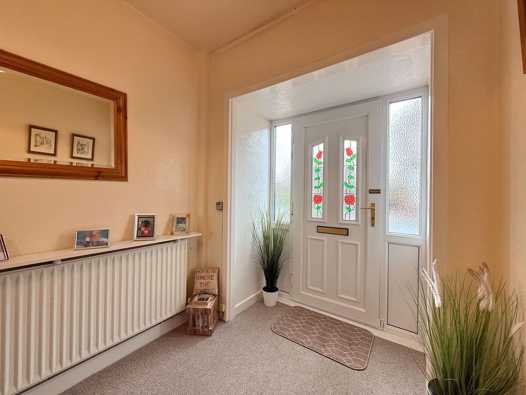 Property photo 2 of 29