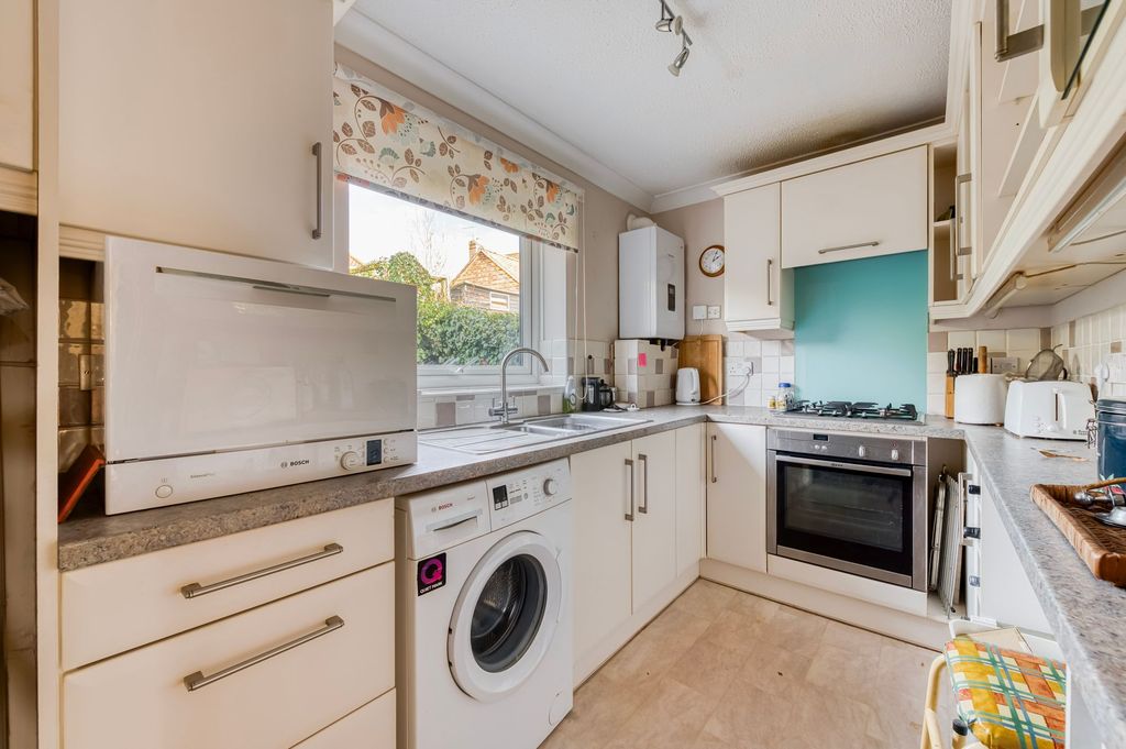 Property photo 2 of 12