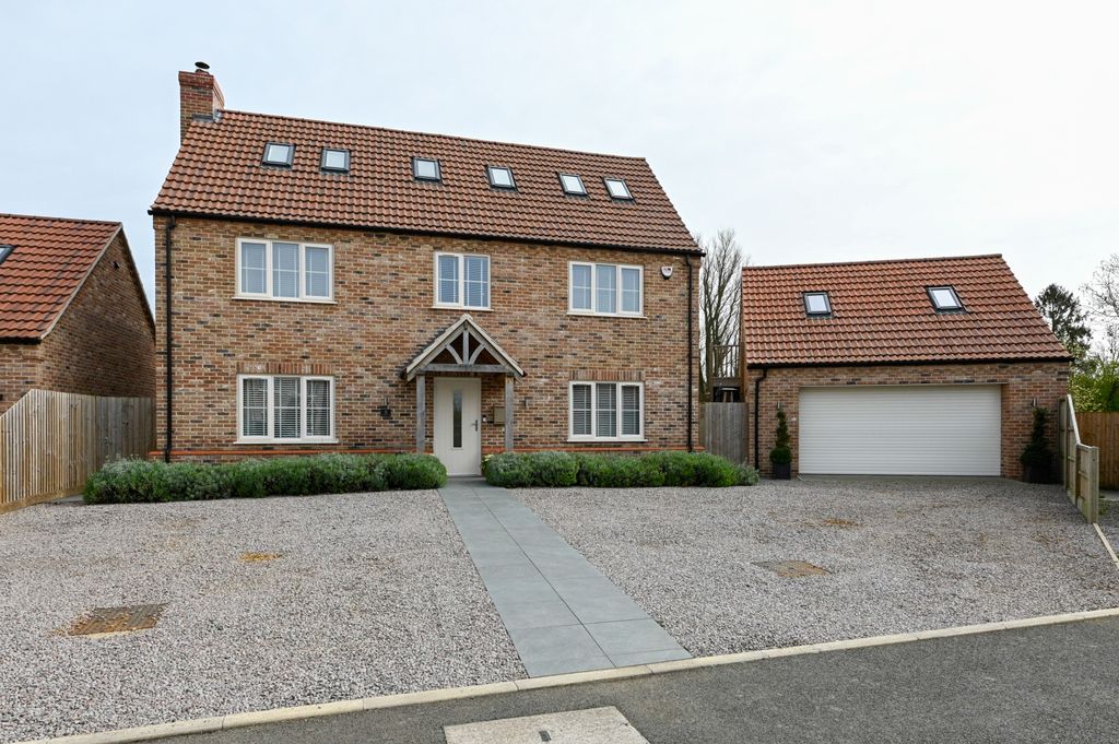 Property photo 1 of 20 5.060