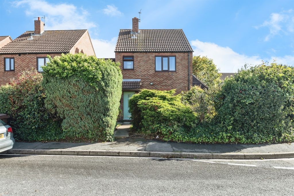 Property photo 1 of 17