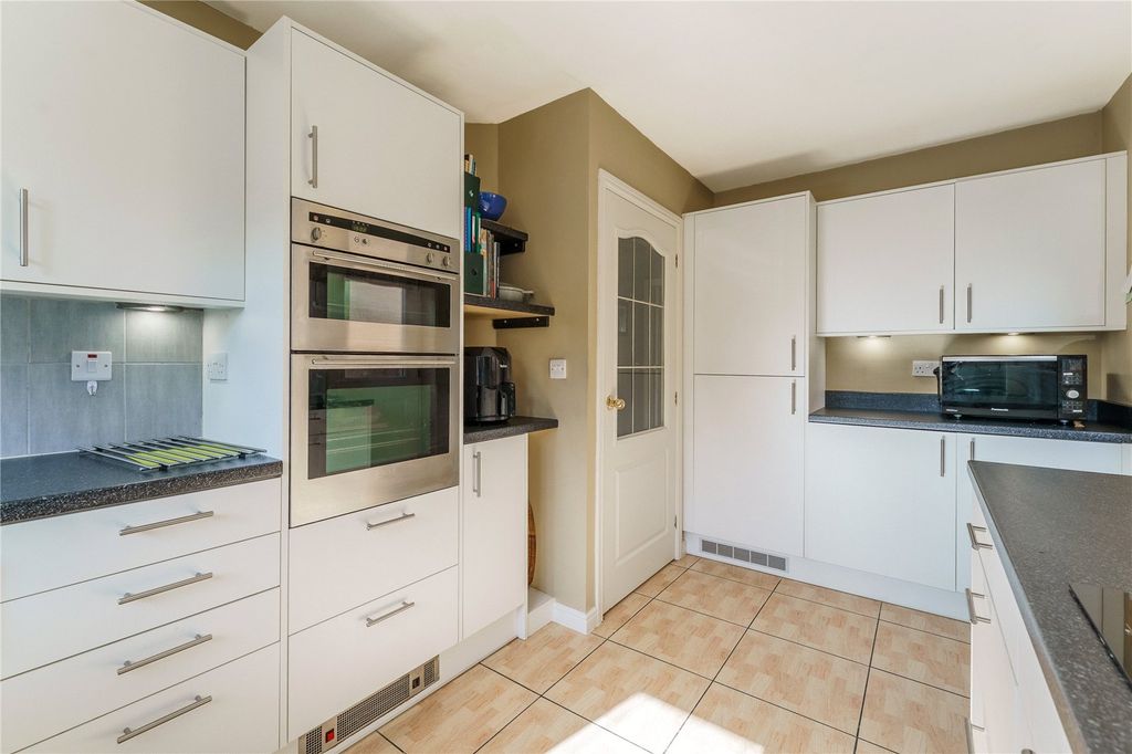 Property photo 2 of 45 Picture No. 06