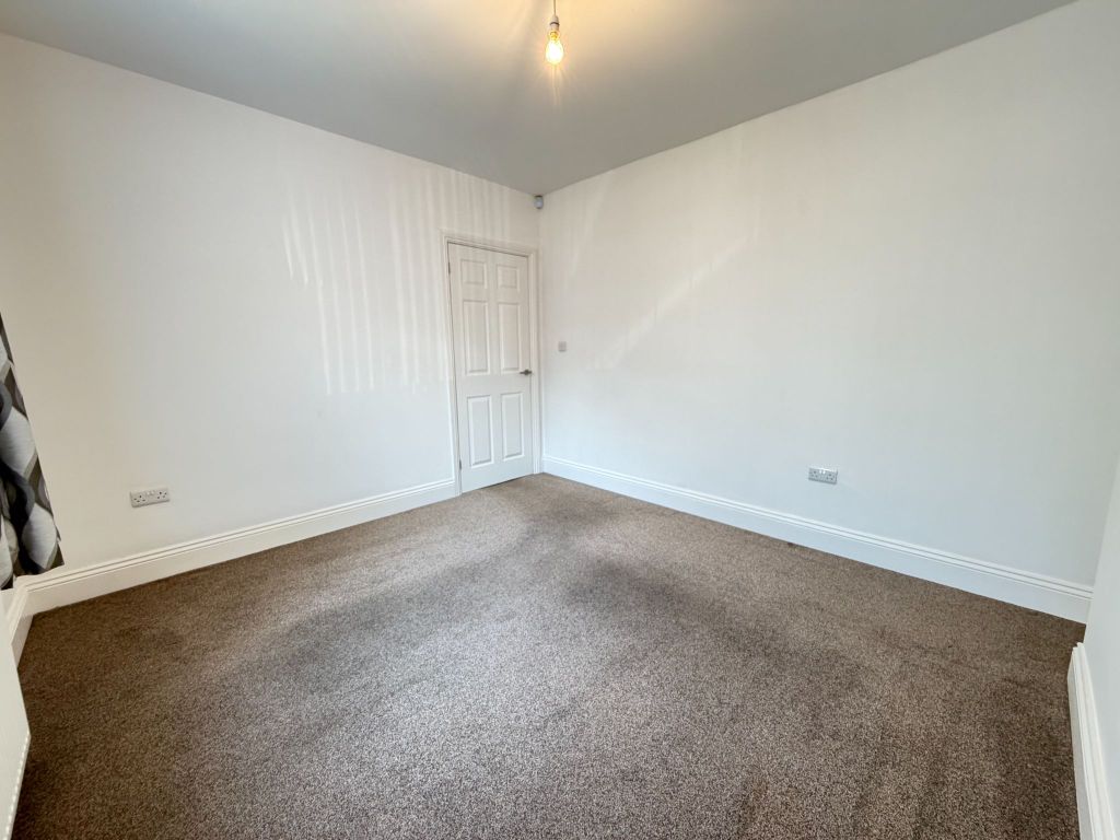 Property photo 3 of 14 Photograph 3