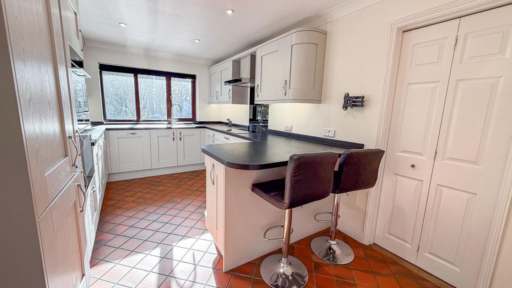 Property photo 3 of 14 Kitchen