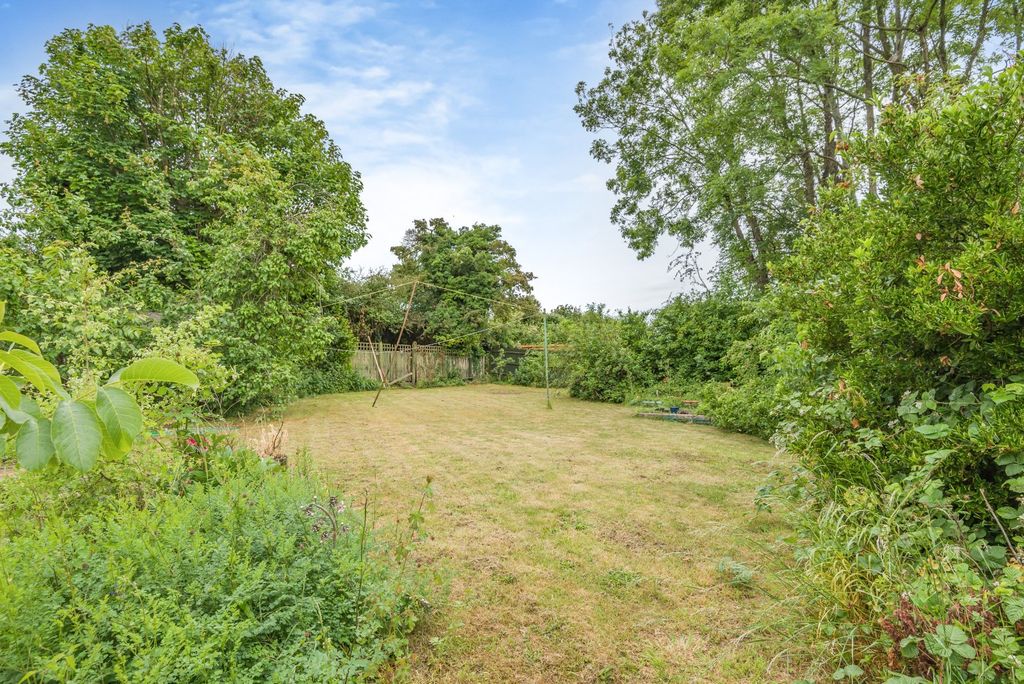 Property photo 3 of 14 Garden