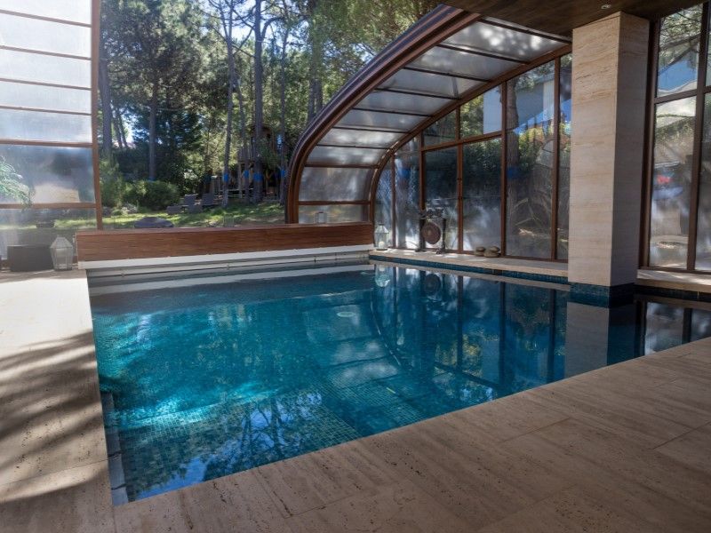 Property photo 1 of 40