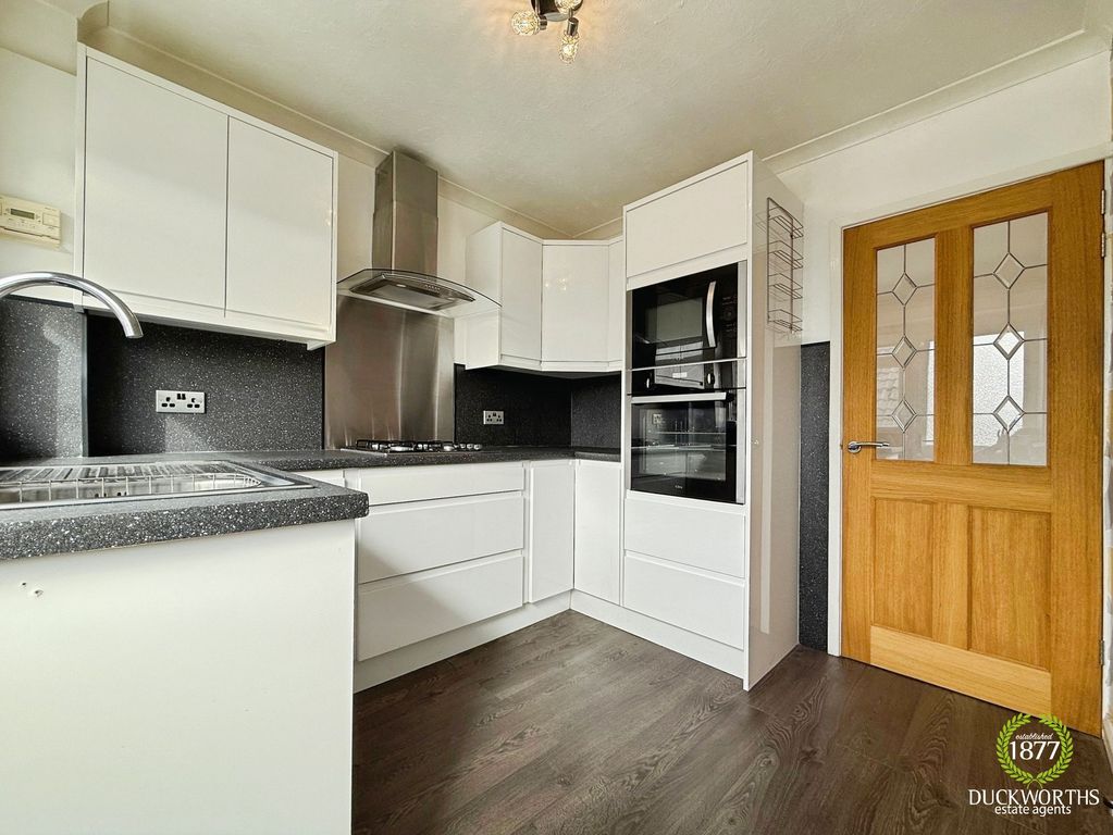 Property photo 3 of 29