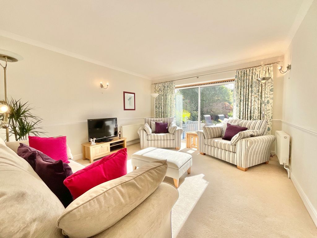 Property photo 2 of 24