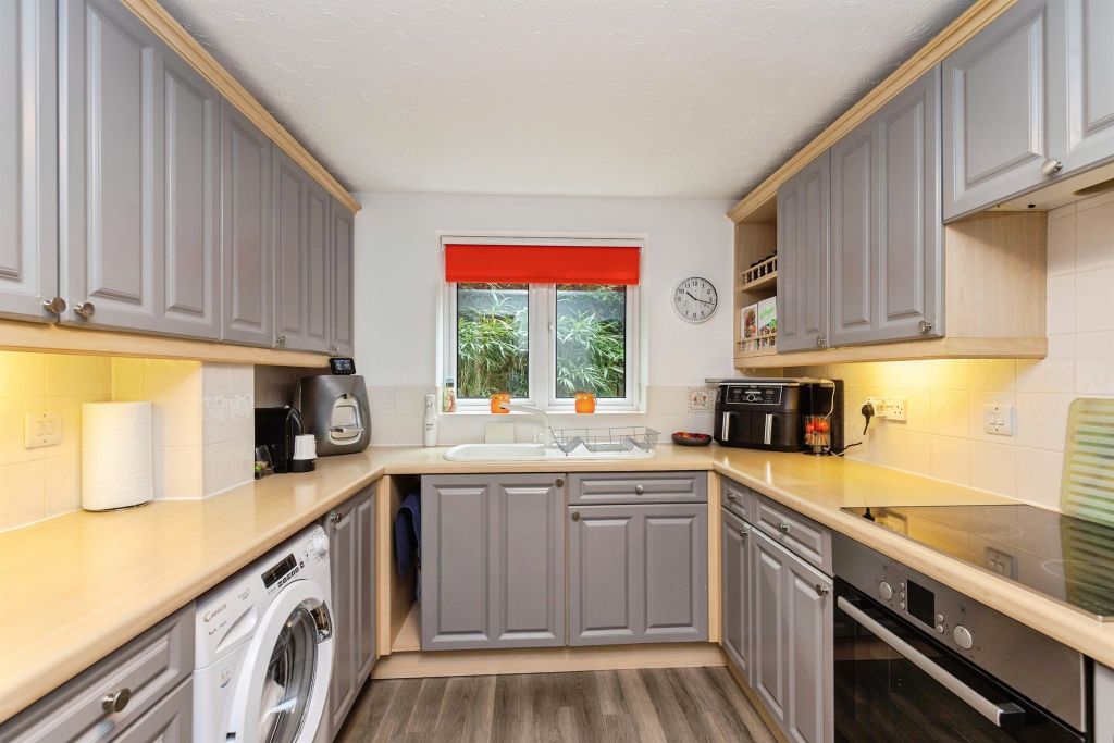 Property photo 3 of 14