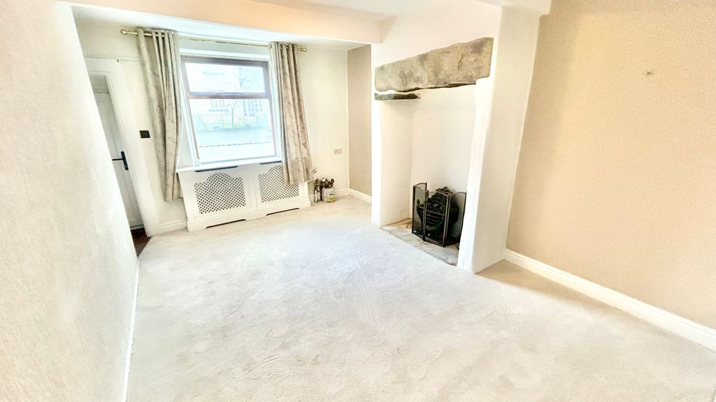 Property photo 2 of 12 Photo #2