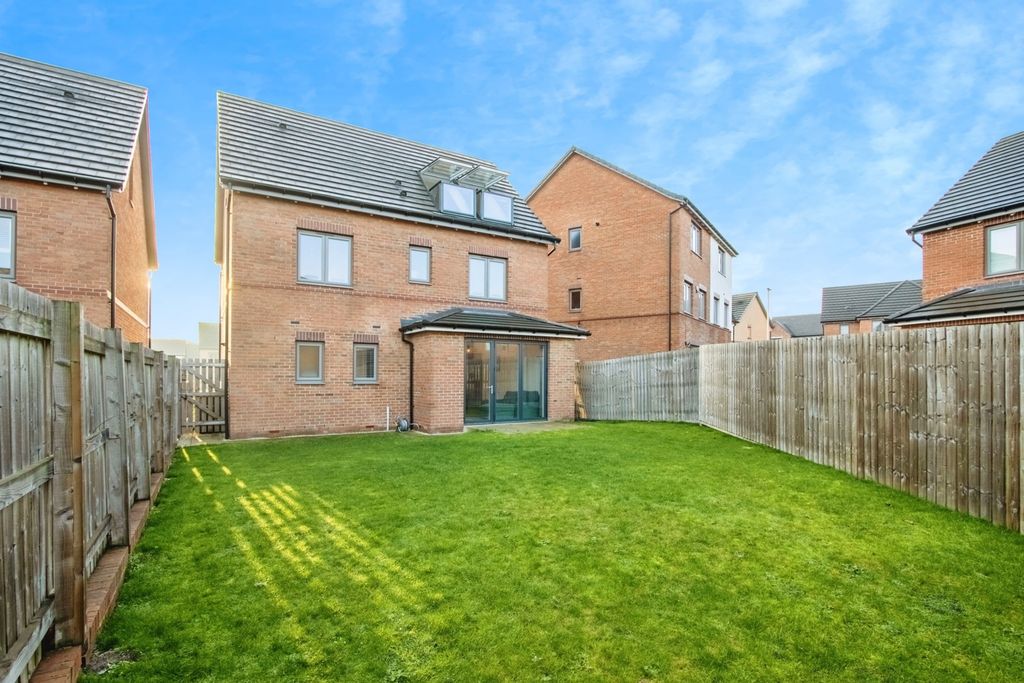 Additional image 23 of 4 bed detached house for saleHeath View, Wakefield, West Yorkshire WF1