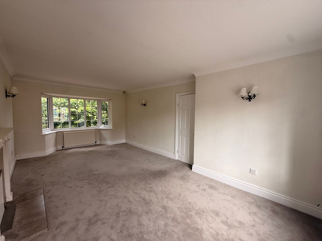 Property photo 2 of 15 Image