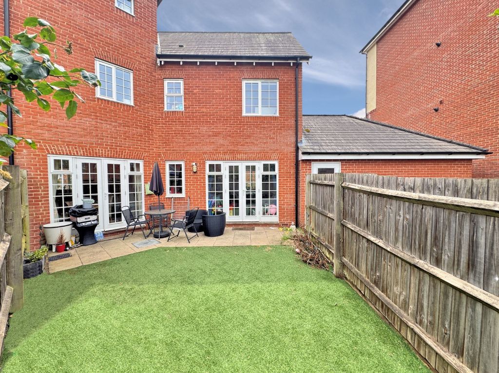 Property photo 2 of 11 4350503