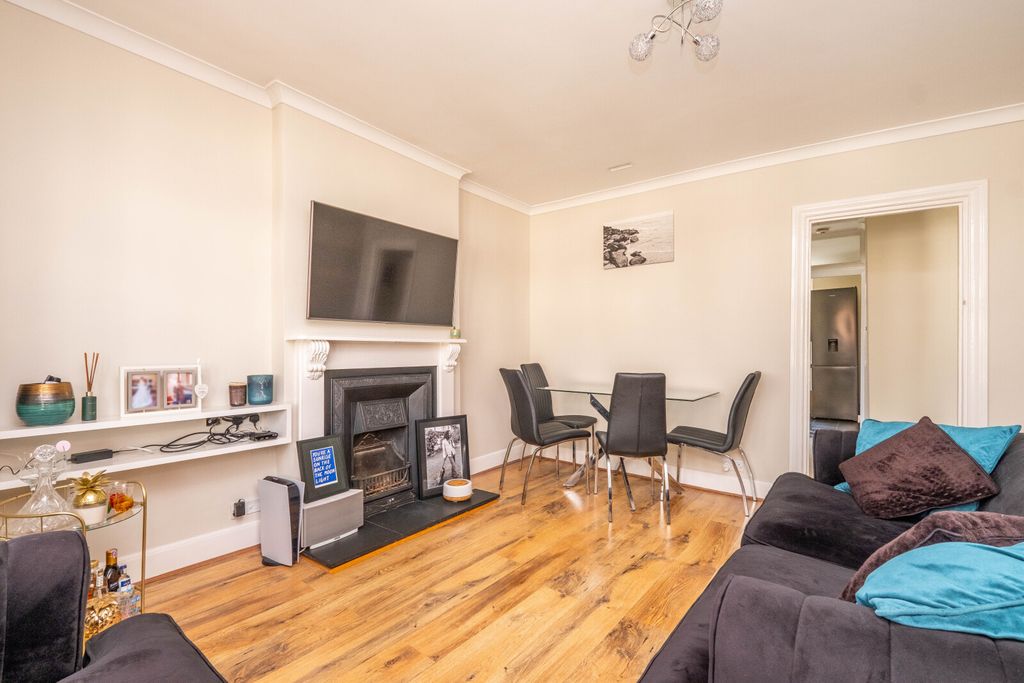 Property photo 3 of 11 Picture No. 09