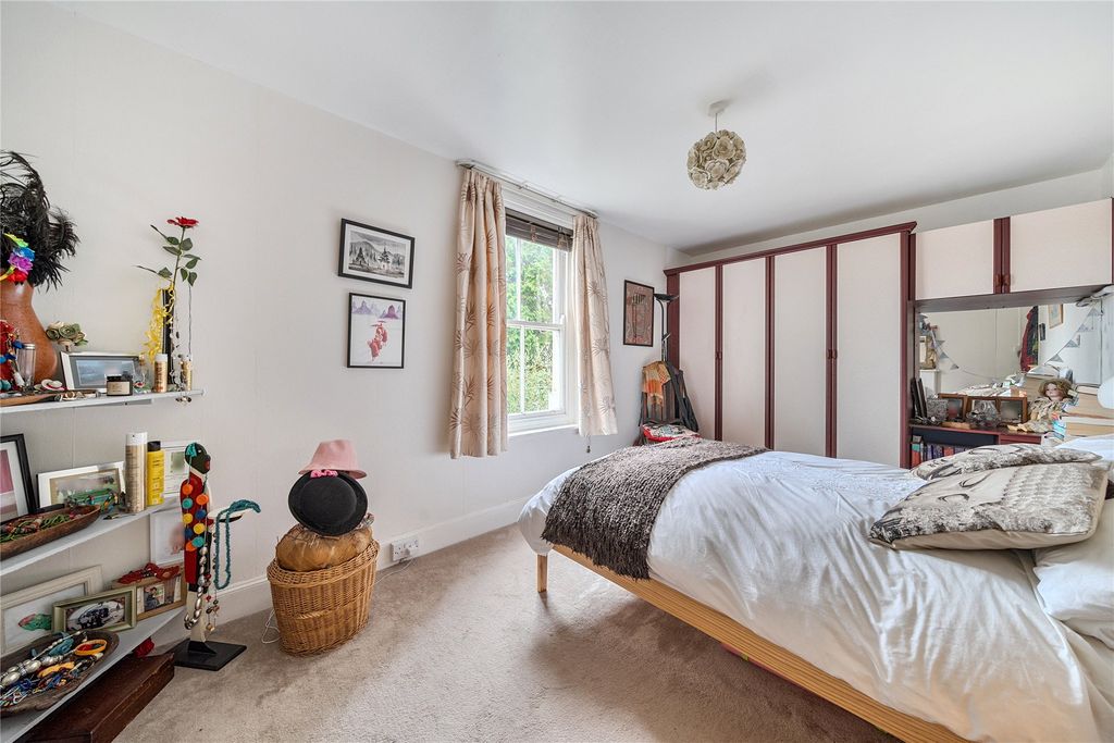 Property photo 2 of 21 Bedroom Three