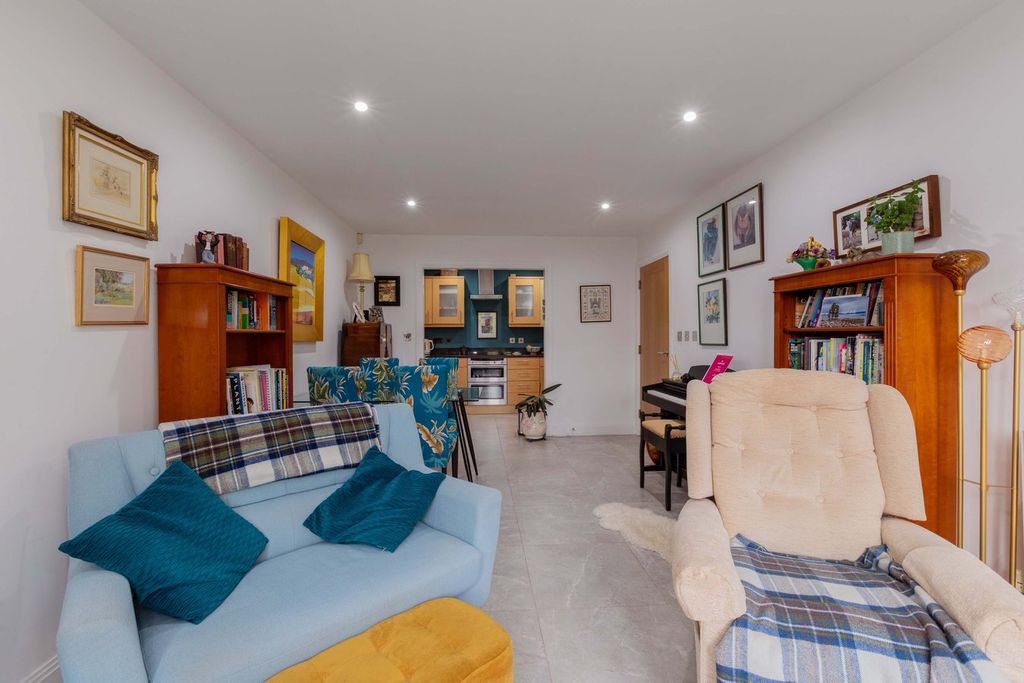 Property photo 3 of 22