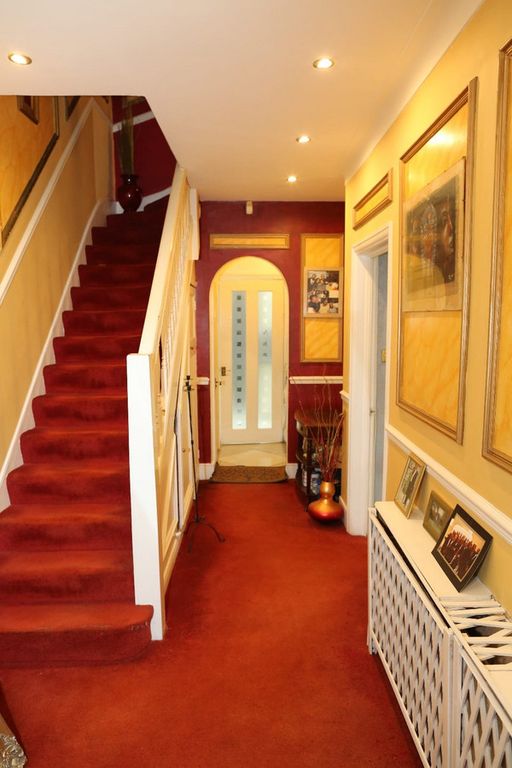 Property photo 2 of 12