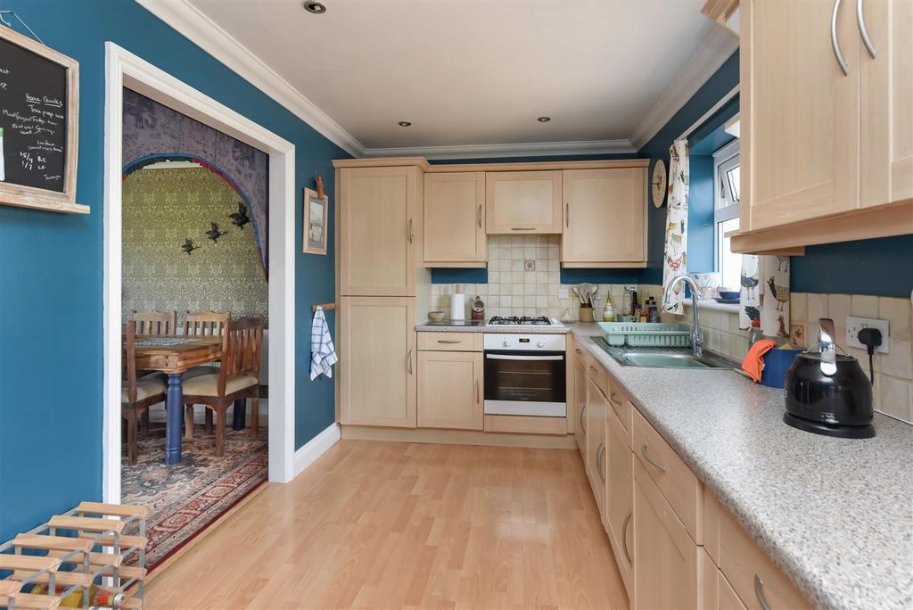 Property photo 3 of 14 Queens Road, Tankerton, Whitstable