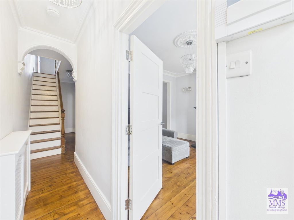 Property photo 2 of 21 Cam04098G0-Pr0165-Still002.Jpg