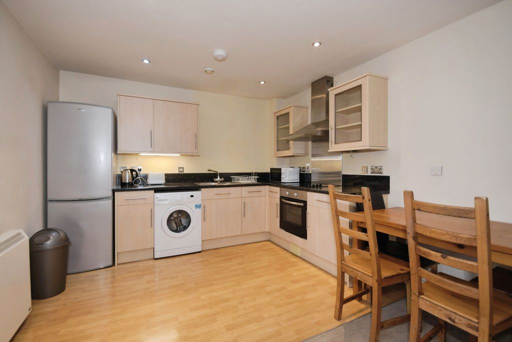 Property photo 3 of 16 Kitchen