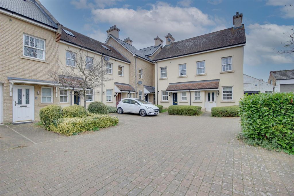 Property photo 2 of 8 1M 1.Jpg