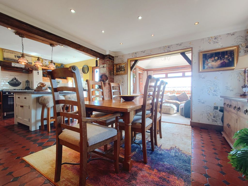 Property photo 3 of 45