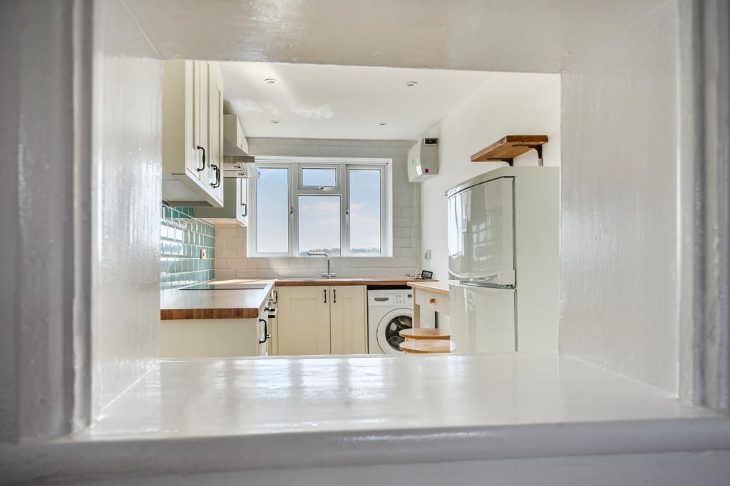 Property photo 2 of 18 Kitchen