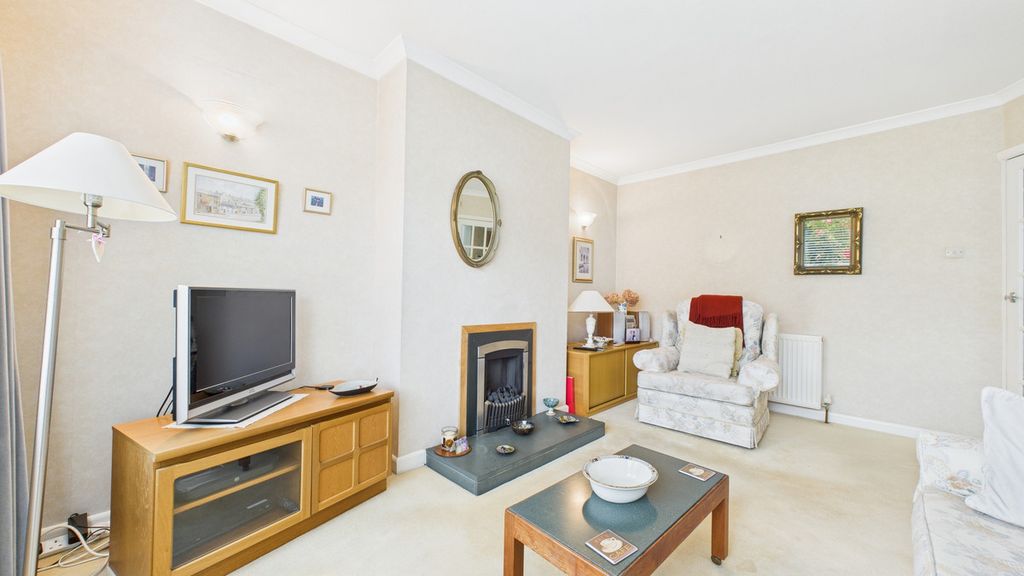 Property photo 3 of 30