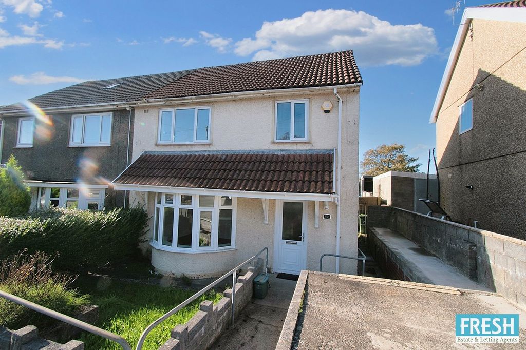 Property photo 1 of 27