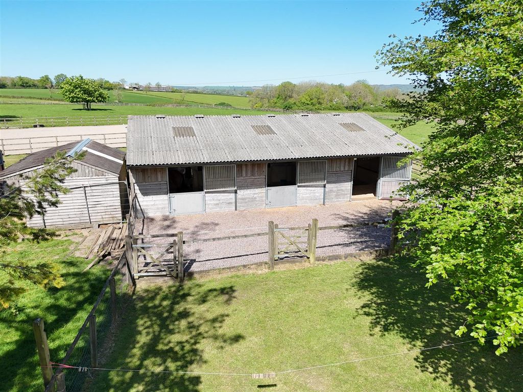 Property photo 2 of 13 2 - Stables External