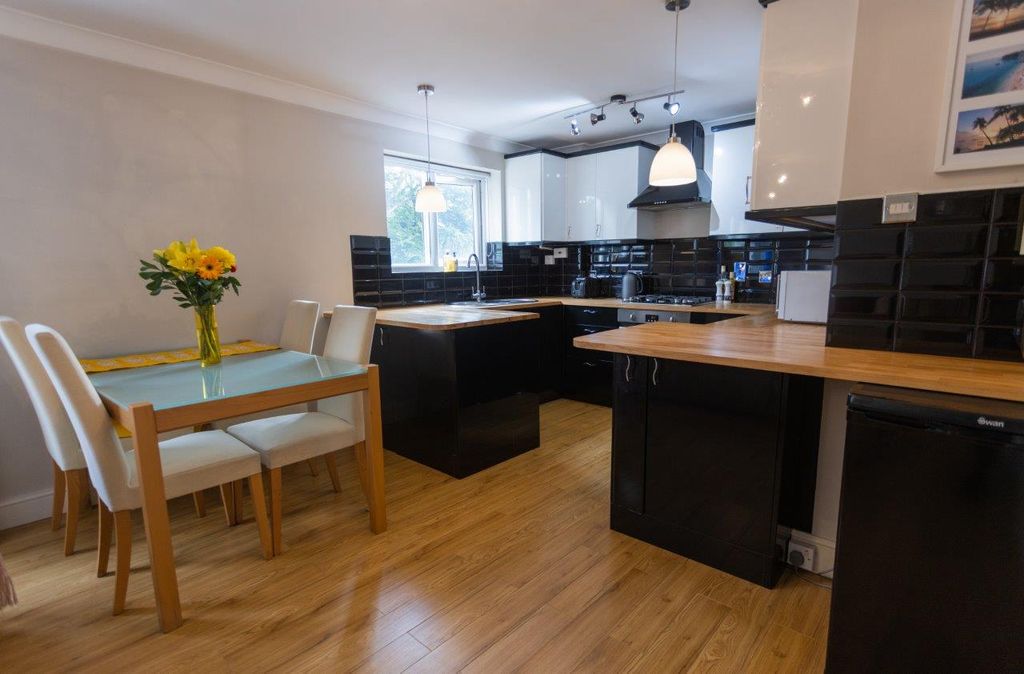 Property photo 3 of 9 Living Room