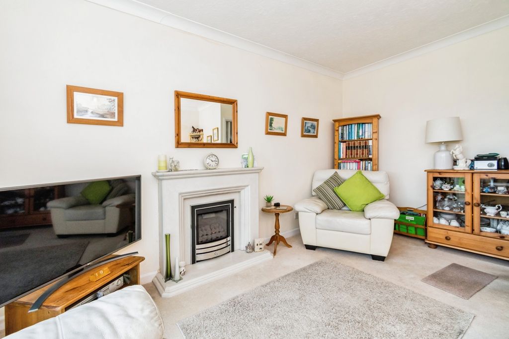 Property photo 2 of 20 Pbox-Img.Jpg