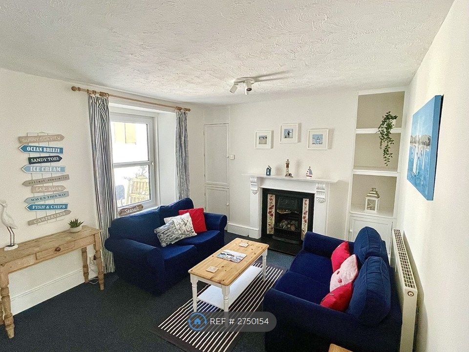 Property photo 2 of 13 Comfy Lounge