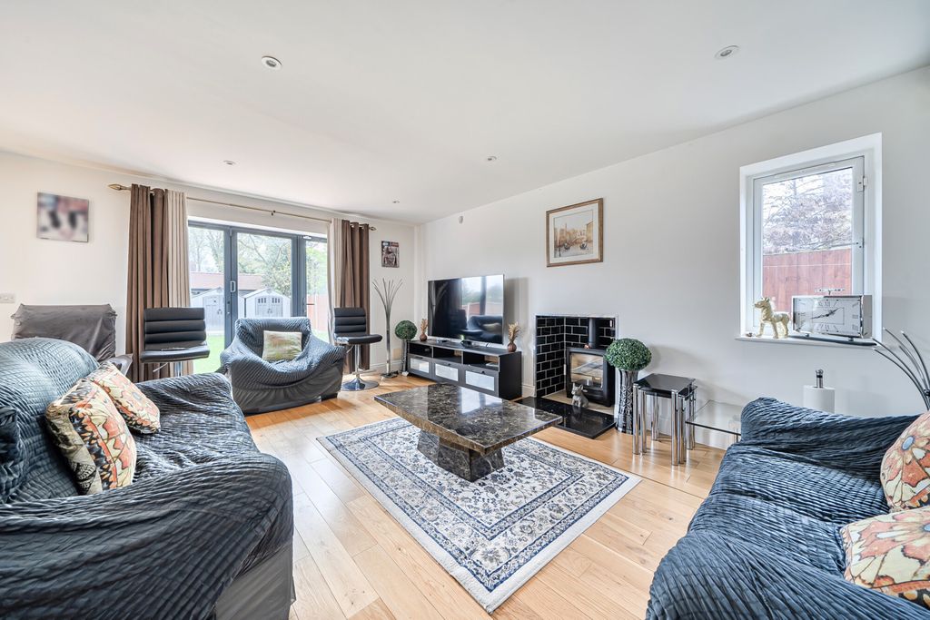 Property photo 3 of 25 1442113-13-69E005...